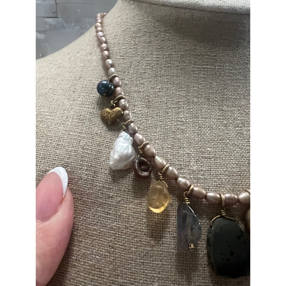 Chan Luu Mixed Gemstone Pearl Charm Necklace Boho Mauve Gold Tone Adjustable - Picture 4 of 7